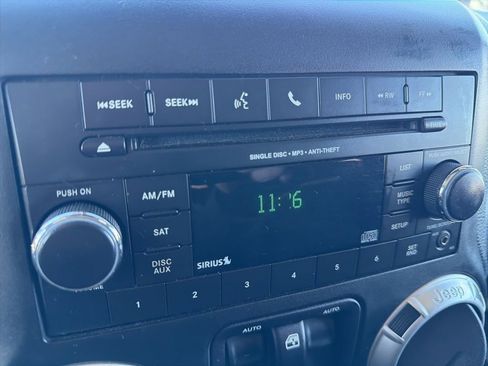 Used 2017 Jeep Wrangler Sahara w/ Connectivity Group image 22