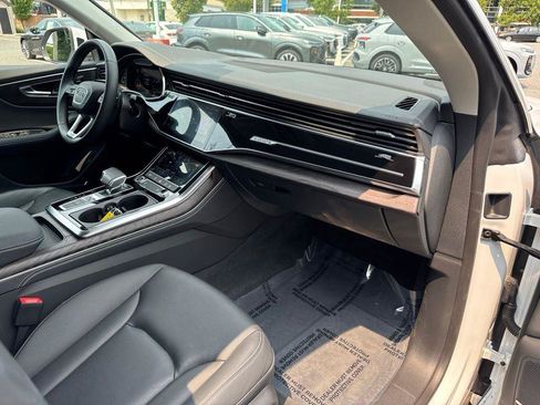 Used 2023 Audi Q8 Premium Plus w/ Premium Plus Package AWD/4WD image 28