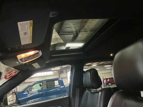 Used 2022 Jeep Grand Cherokee Limited AWD/4WD image 13
