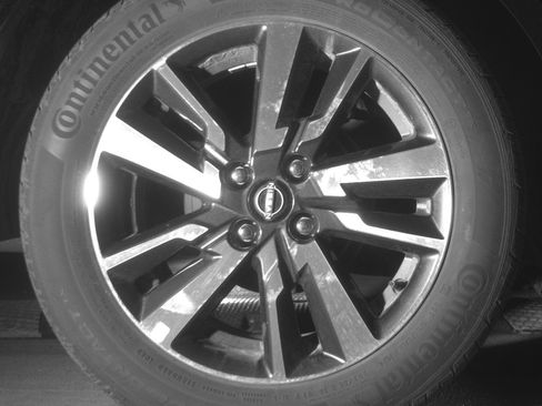 Used 2025 Nissan Versa SV image 15