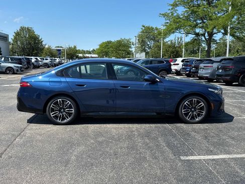 New 2026 BMW 550e xDrive AWD/4WD image 4