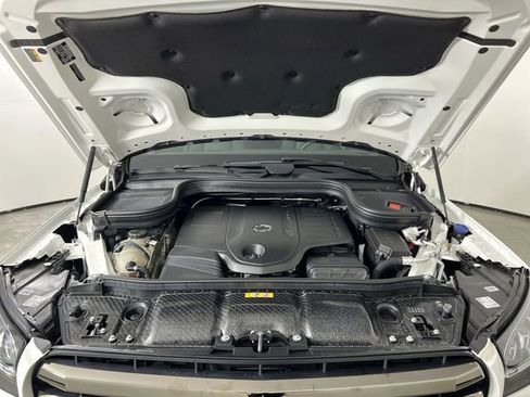 Used 2025 Mercedes-Benz GLS 450 4MATIC image 31