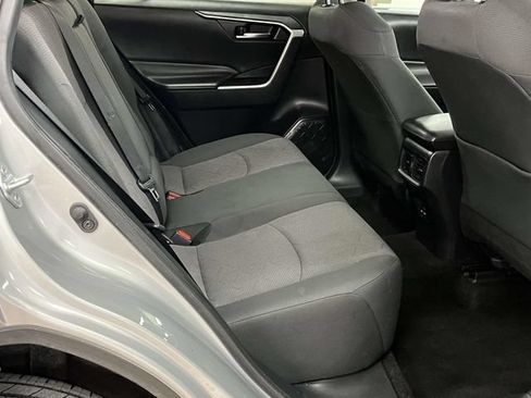 Used 2024 Toyota RAV4 XLE AWD/4WD image 21