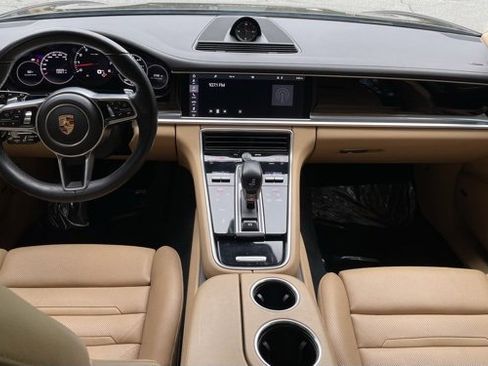 Used 2019 Porsche Panamera image 16