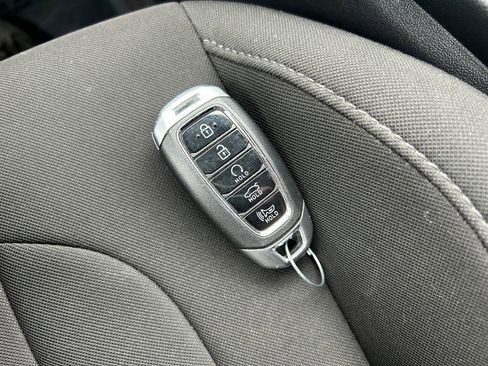 Used 2023 Hyundai Elantra SEL FWD image 31