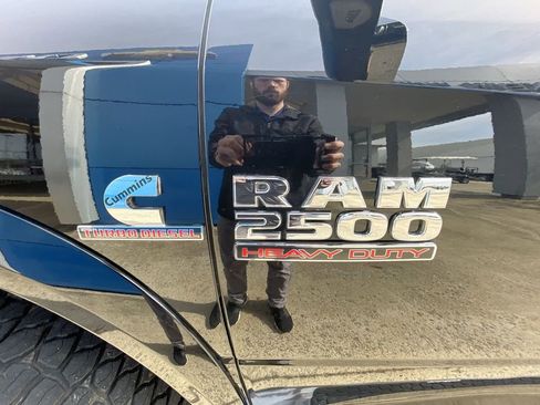 Used 2014 RAM 2500 Laramie w/ Convenience Group AWD/4WD image 31