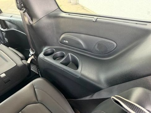 Used 2019 Chrysler Pacifica Touring-L FWD image 8