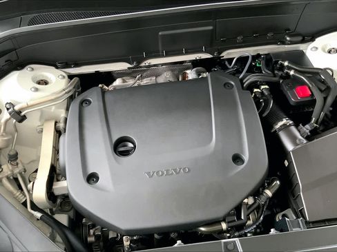 Used 2024 Volvo XC90 B6 Plus w/ Protection Package Premier image 30