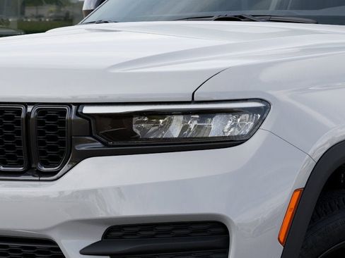 New 2025 Jeep Grand Cherokee Altitude image 36