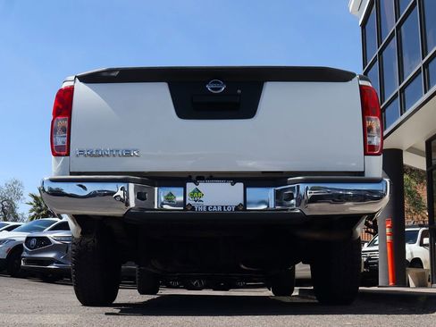 Used 2015 Nissan Frontier S image 12
