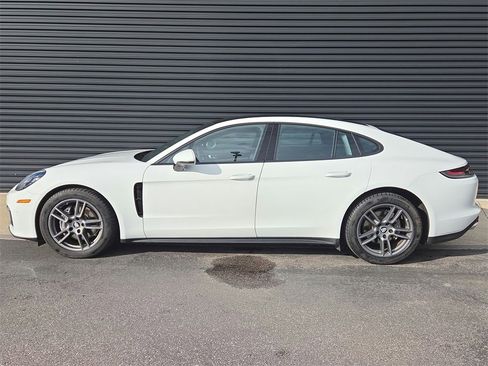 Used 2022 Porsche Panamera 4 image 2