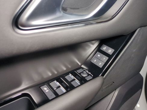 New 2026 Land Rover Range Rover Velar S AWD/4WD image 12