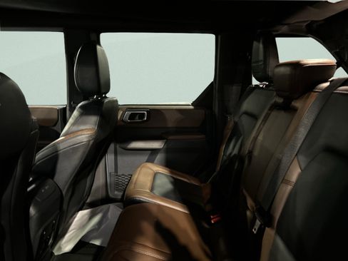 Used 2023 Ford Bronco Outer Banks image 14