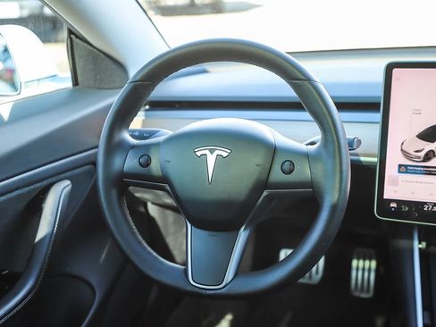Used 2020 Tesla Model 3 Performance image 24