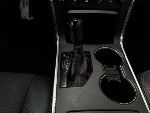 Used 2016 Toyota Camry SE FWD image 21