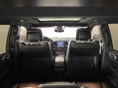 Used 2022 Jeep Grand Cherokee Limited w/ Tech Group image 16