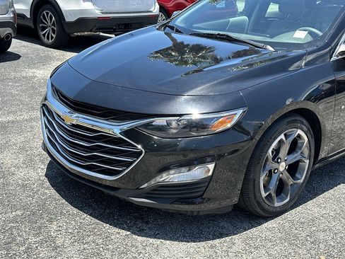 Used 2023 Chevrolet Malibu LT FWD image 9