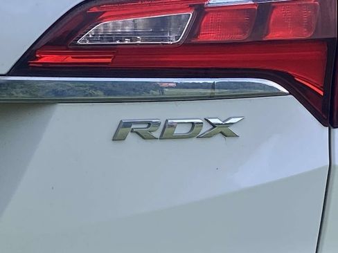 Used 2018 Acura RDX w/ Technology Package FWD image 11