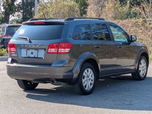 Used 2016 Dodge Journey SE w/ Flexible Seating Group image 5
