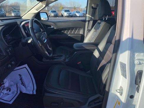 Used 2022 GMC Canyon Denali image 17
