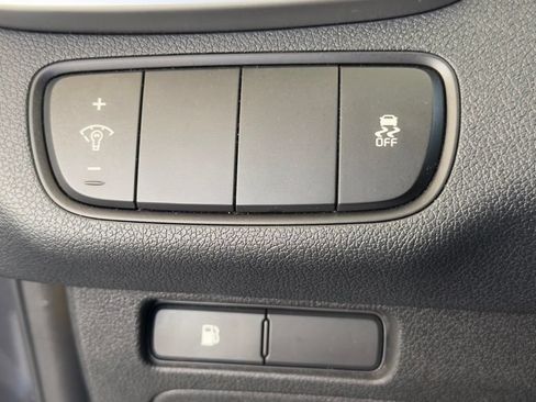 Used 2018 Kia Sorento FWD image 25