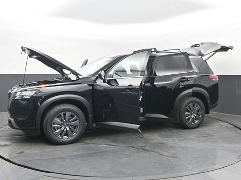 New 2025 Nissan Pathfinder SV w/ SV Premium Package image 43