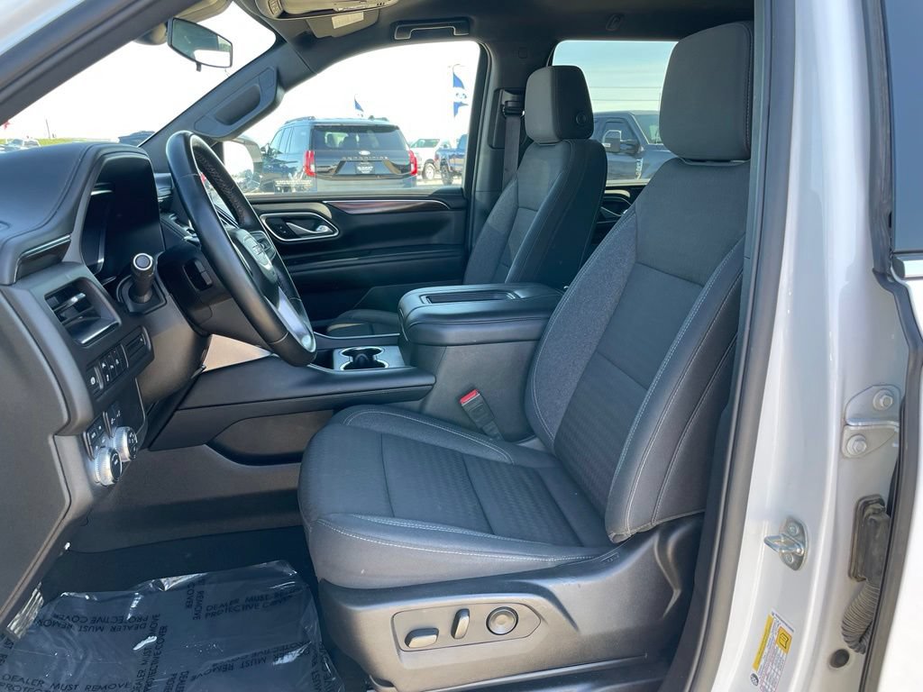 Used 2024 GMC Yukon SLE AWD/4WD image 7