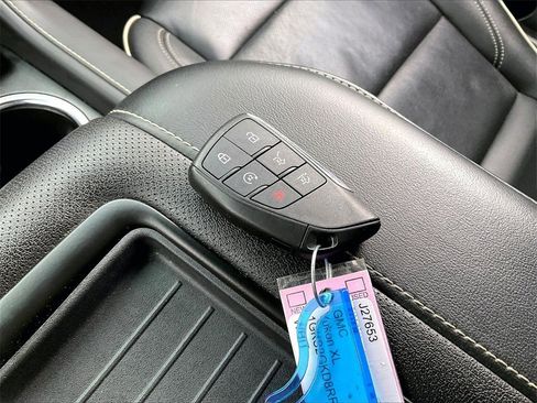 Used 2024 GMC Yukon XL SLT image 29