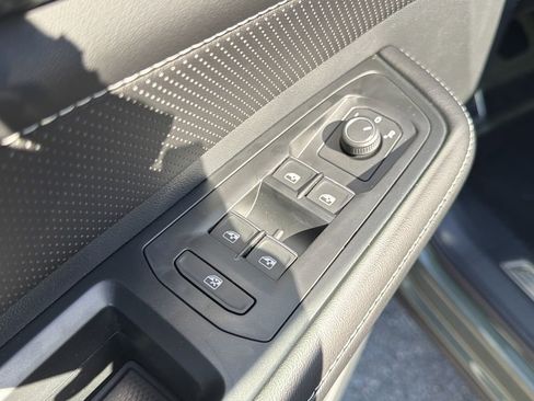 New 2026 Volkswagen Atlas Cross Sport SEL R-Line image 25