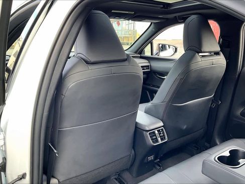 Used 2024 Lexus UX 250h F Sport image 23