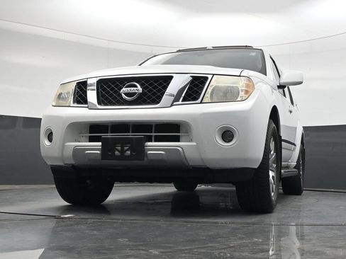 Used 2010 Nissan Pathfinder LE w/ Navigation Pkg AWD/4WD image 48