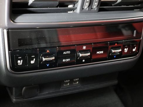 Used 2023 Lexus LX 600 F Sport w/ Accessory Package (Z1) AWD/4WD image 34