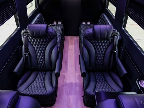 Used 2023 Mercedes-Benz Sprinter 3500 image 84