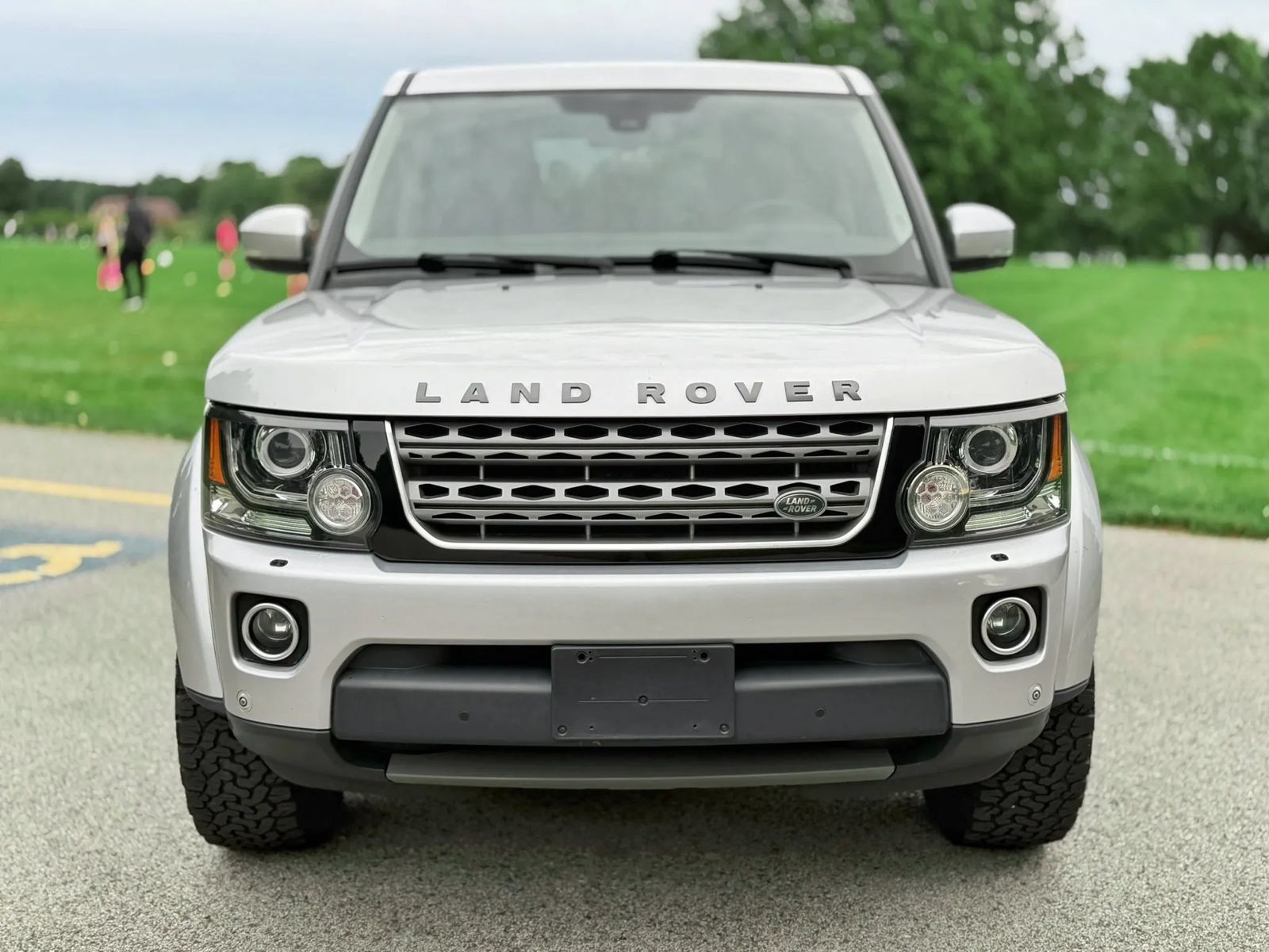 Used 2016 Land Rover LR4 HSE AWD/4WD image 32