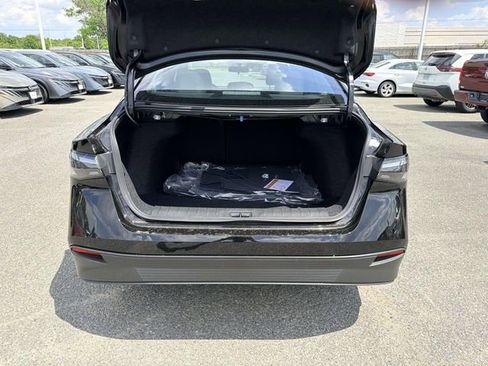 New 2026 Nissan Sentra SV w/ Floor Mat Package FWD image 12