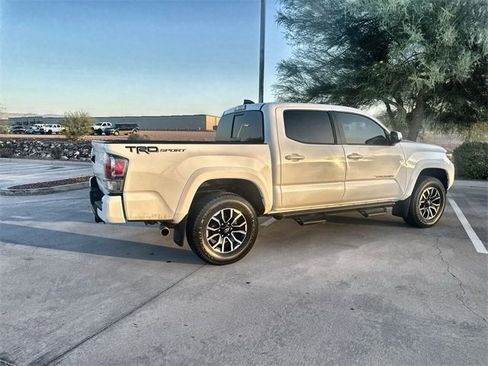 Used 2023 Toyota Tacoma TRD Sport image 4