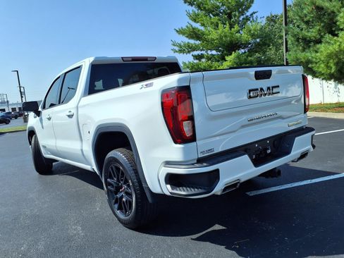 Used 2022 GMC Sierra 1500 Elevation w/ LPO, Elevation Black Package AWD/4WD image 28