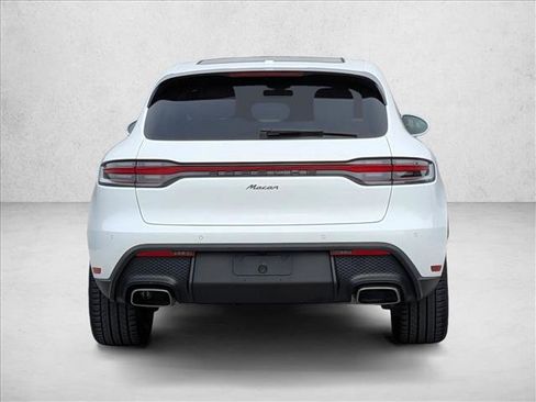 Used 2025 Porsche Macan image 10