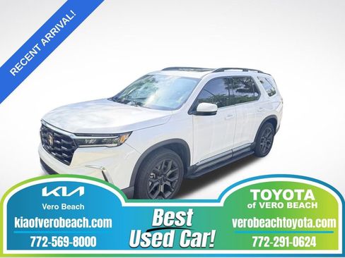 Used 2024 Honda Pilot Touring image 1