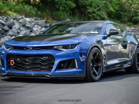 Used 2021 Chevrolet Camaro ZL1 RWD image 14