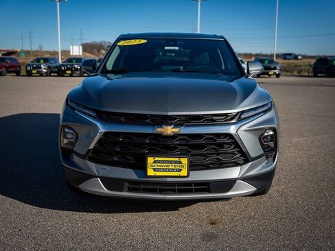 Used 2023 Chevrolet Blazer LT image 2