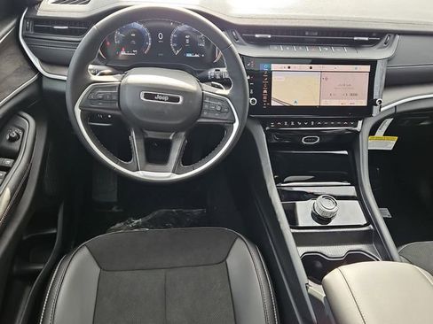 New 2026 Jeep Grand Cherokee Altitude RWD image 12