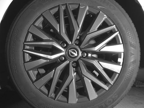 Used 2025 Nissan Altima 2.5 SV image 14