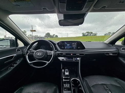 Used 2020 Hyundai Sonata SEL w/ Premium + Sunroof Package FWD image 12