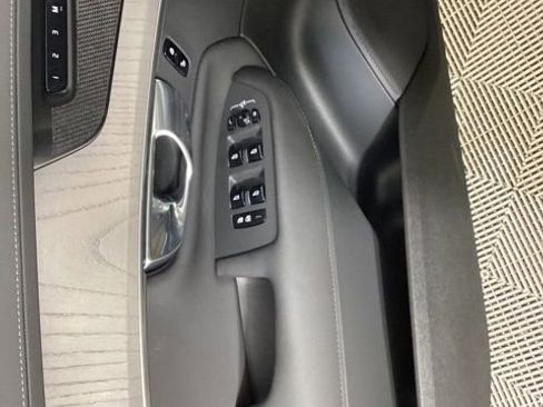 New 2026 Volvo XC90 B6 Ultra w/ Protection Package image 16