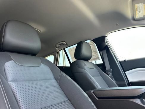 New 2026 Chevrolet Trax LT FWD image 17