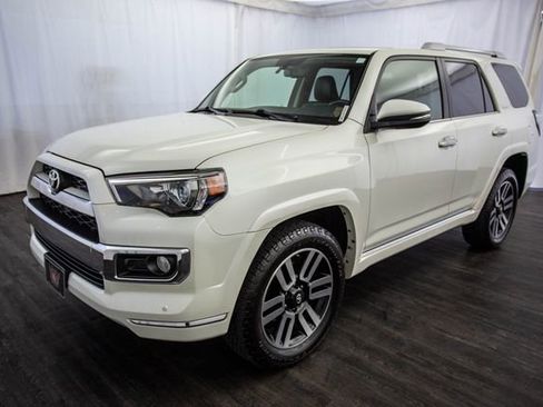 Used 2017 Toyota 4Runner Limited image 3