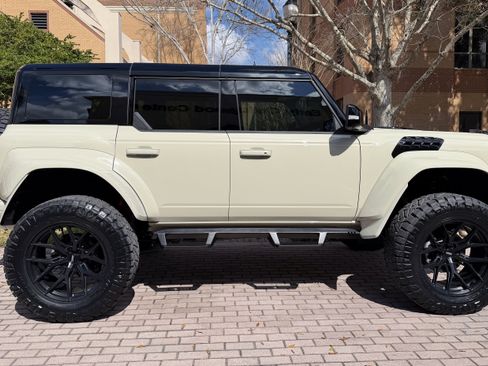 Used 2025 Ford Bronco Raptor image 2