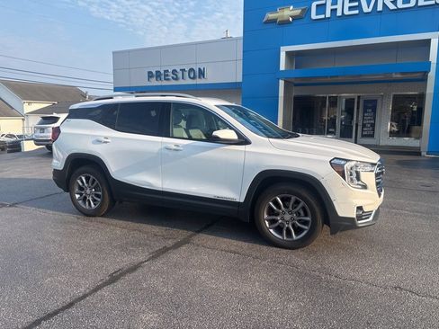 Used 2022 GMC Terrain SLT AWD/4WD image 1