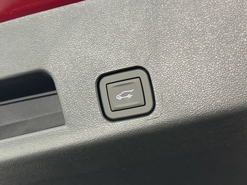 New 2026 GMC Acadia Denali Ultimate w/ LPO, Floor Liner Package AWD/4WD image 14